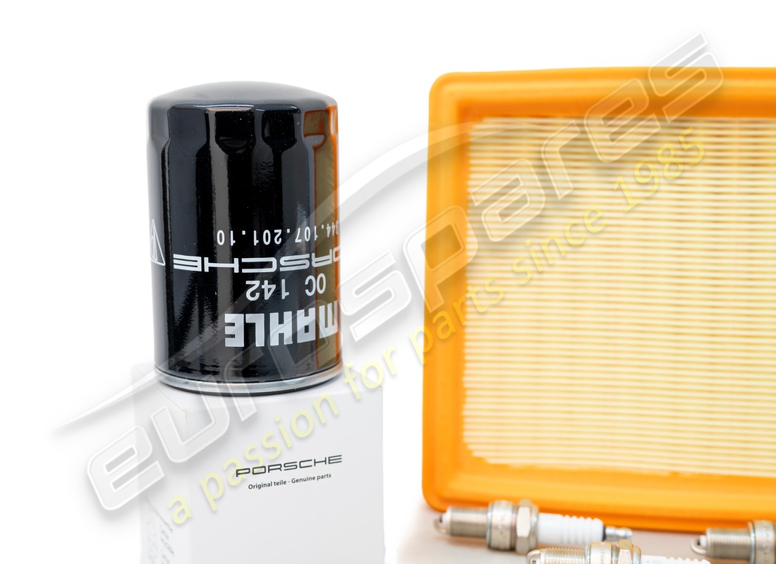 NEUES PORSCHE WARTUNGSSET - - FÜR - REGELMÄSSIGE WARTUNG - BEINHALTET: TEILENUMMER 95110093000 (4) neues porsche wartungsset - - für - regelmässige wartung - beinhaltet: teilenummer 95110093000 (4)