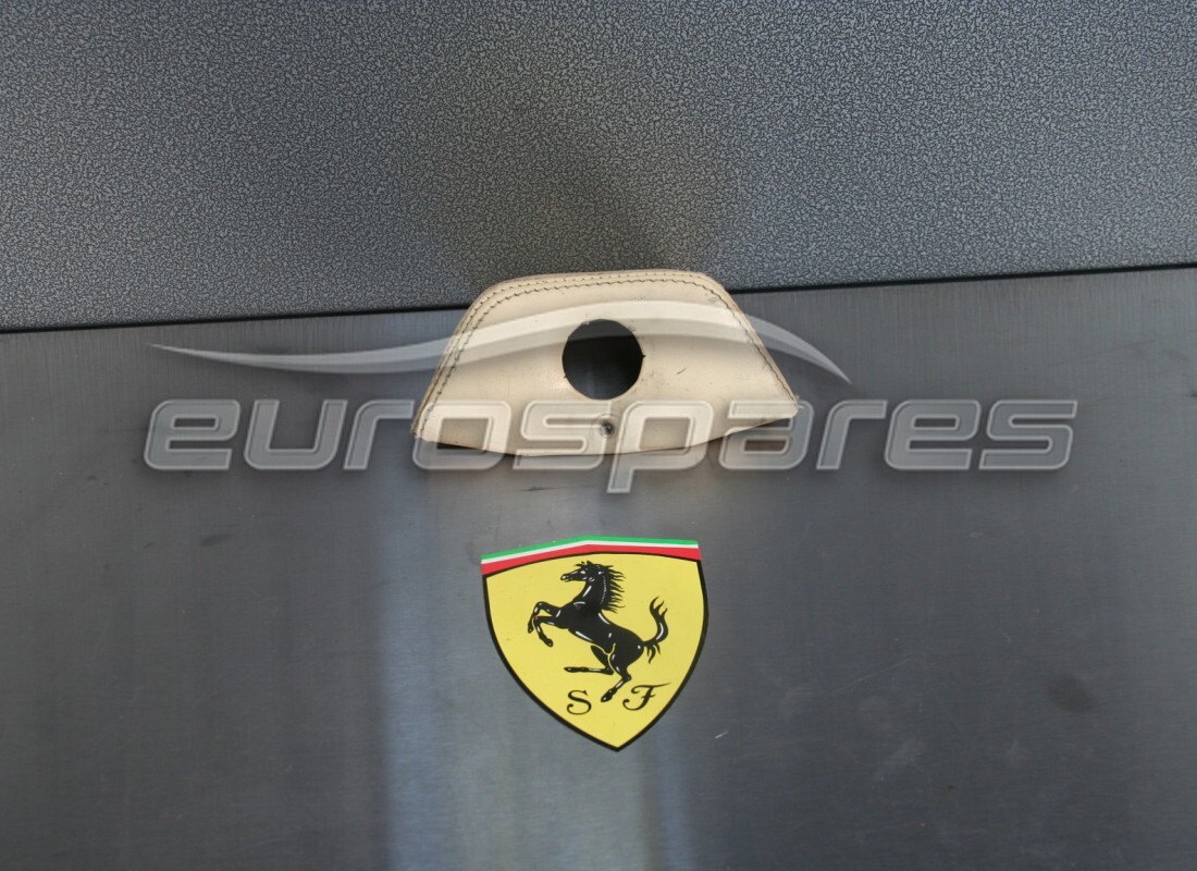 GEBRAUCHT Ferrari DACHBEFESTIGUNGSFORM . TEILENUMMER 629581.. (1)