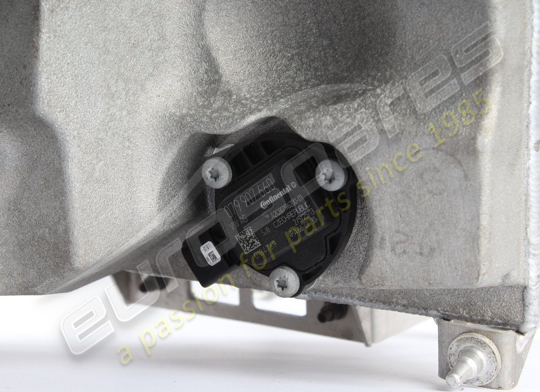 gebraucht lamborghini ölbehälter trockensumpf. teilenummer 4s0115373a (4)