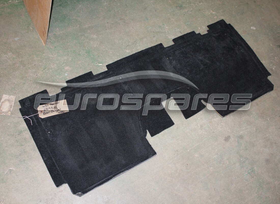 GEBRAUCHT Ferrari KOMPLETTE HINTERE MATTE. TEILENUMMER 689832.. (1)