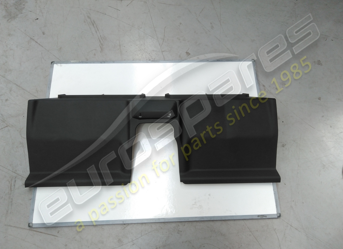 GEBRAUCHT Lamborghini VERKLEIDUNG,RÜCKWAND T. RÜCKWAND-STAUBFACH . TEILENUMMER 4T0868571M (1)