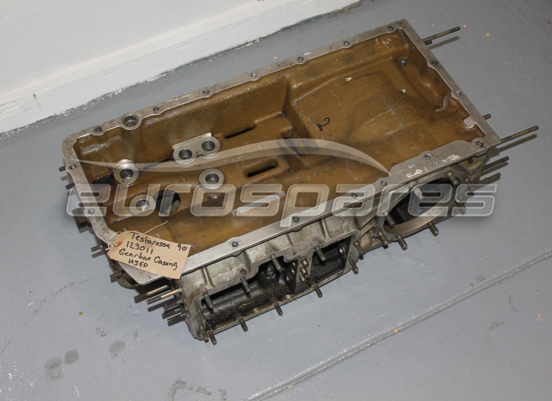 GEBRAUCHTES Ferrari GETRIEBEGEHÄUSE . TEILENUMMER 123011 (1)