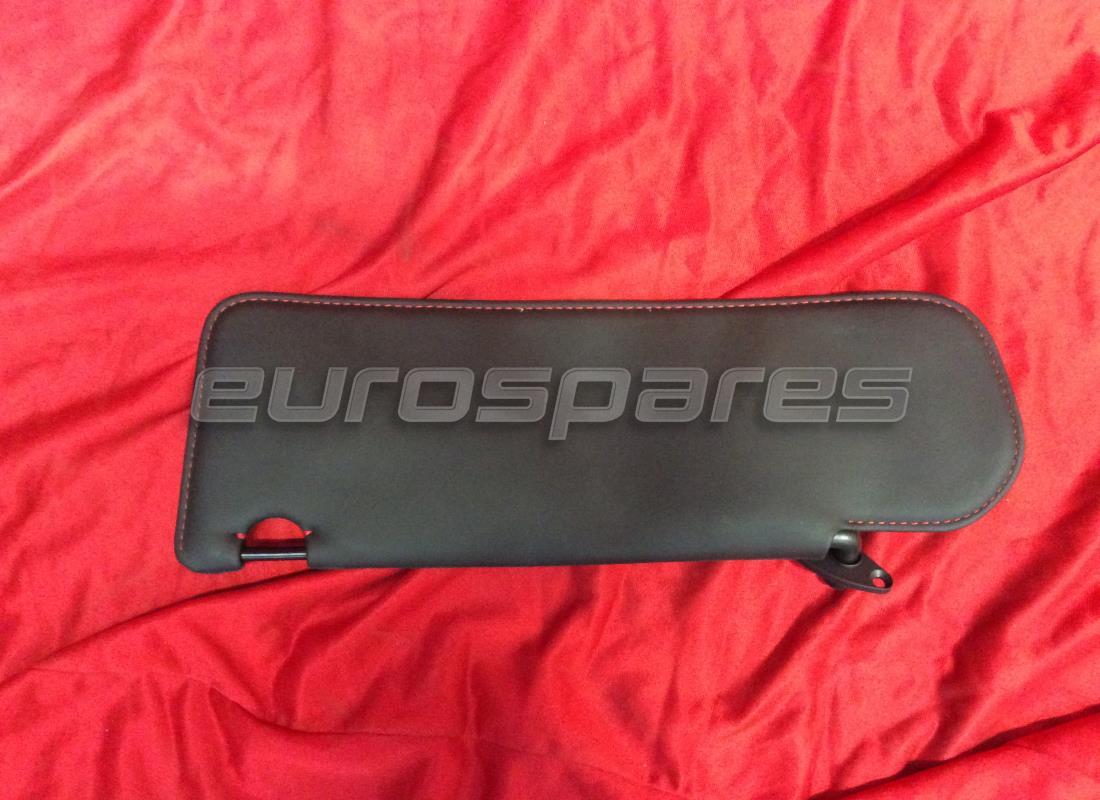 GEBRAUCHTE Ferrari RECHTE SONNENBLENDE. TEILENUMMER 830926.. (1)