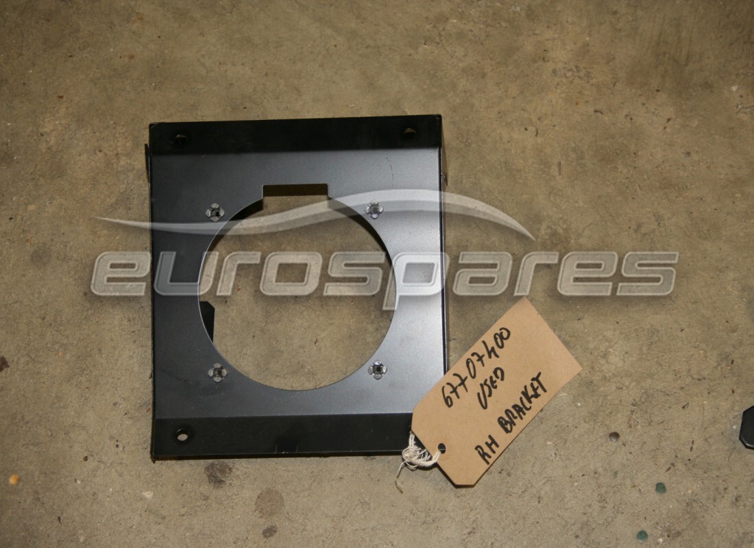 GEBRAUCHTE Maserati RECHTE LAUTSPRECHER-BEFESTIGUNGSHALTERUNG. TEILENUMMER 67707400 (1)