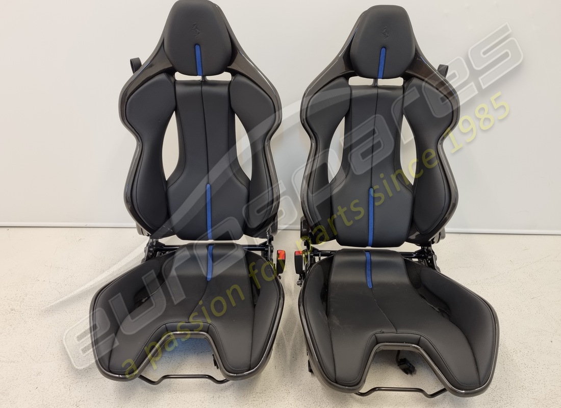 neu ferrari sf90 lhd carbon racing sitze xl-grösse. teilenummer eap1373891 (1)