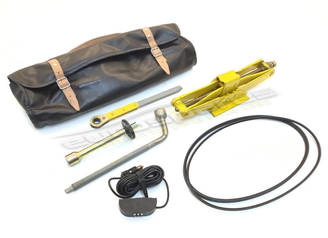 neues (anderes) ferrari jack-kit. teilenummer 124770a (1)