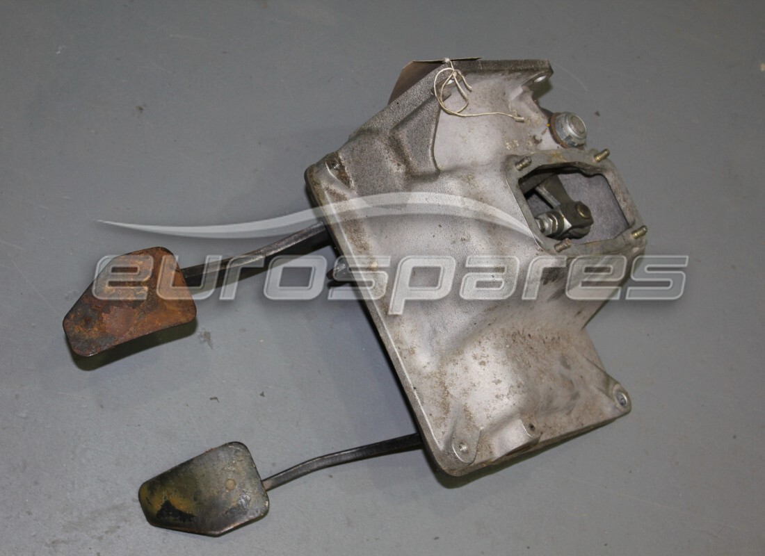 GEBRAUCHTE Ferrari KOMPLETTE PEDALBOX. TEILENUMMER 106177A (1)