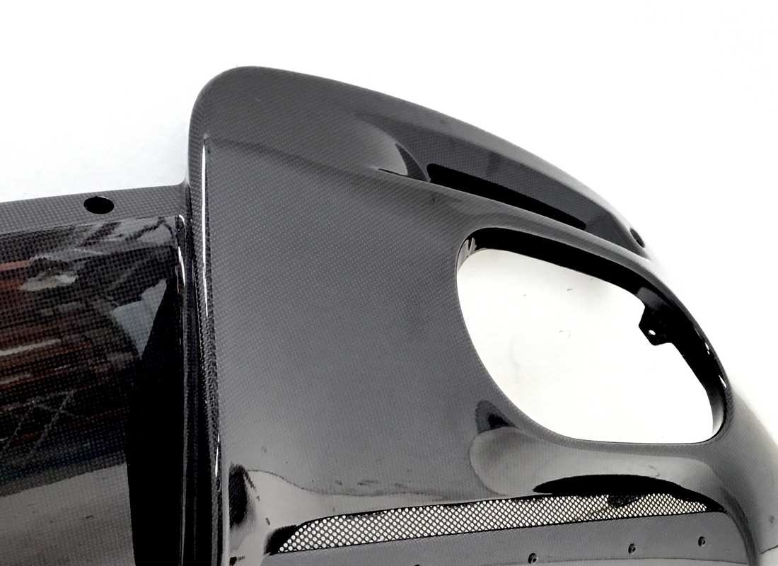 neuer ferrari komplett-heckdiffusor aus carbon. teilenummer 780224 (2)
