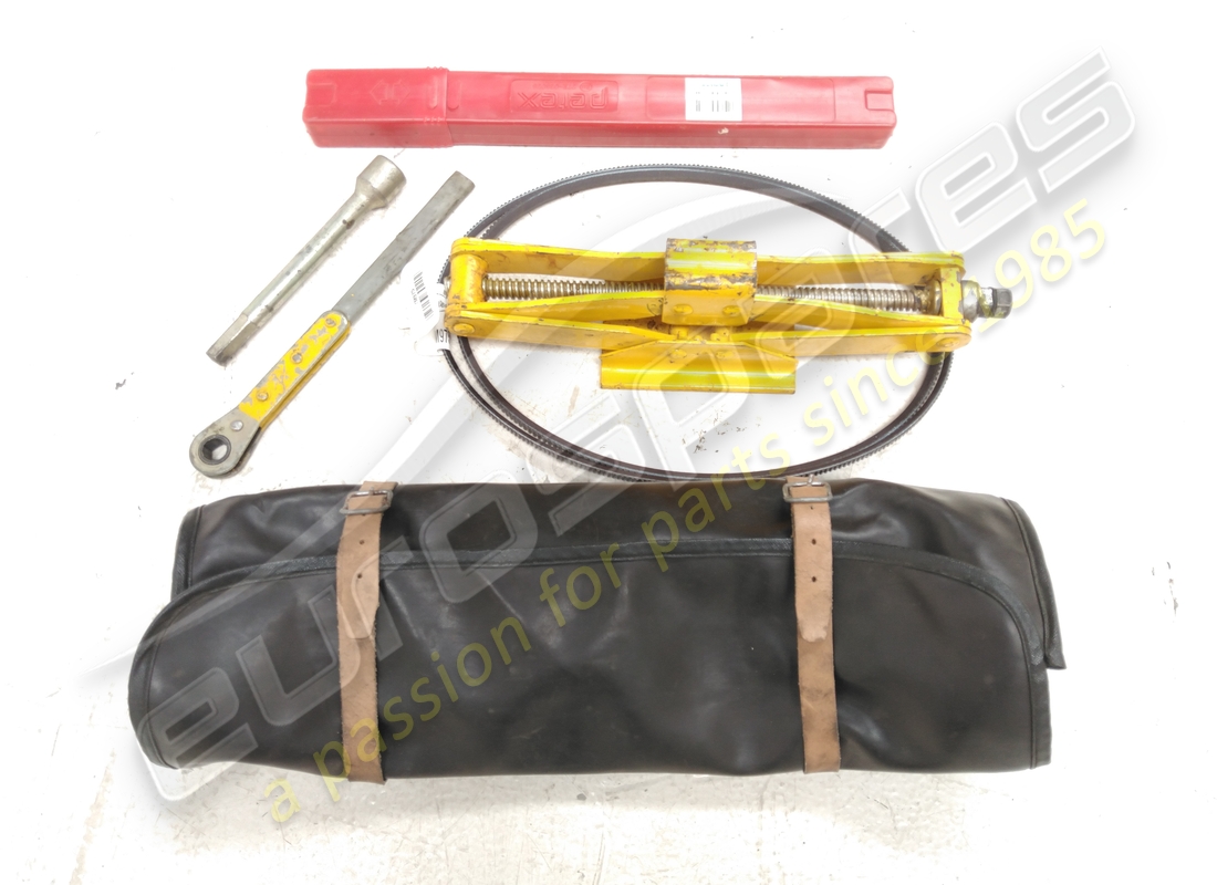 gebrauchtes ferrari wagenhebersatz. teilenummer 130423 (5)