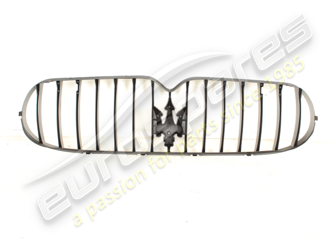 neu maserati stoßstangengitter schwarz mit chromrahmen (typ parksensor). teilenummer 81256000 (2)