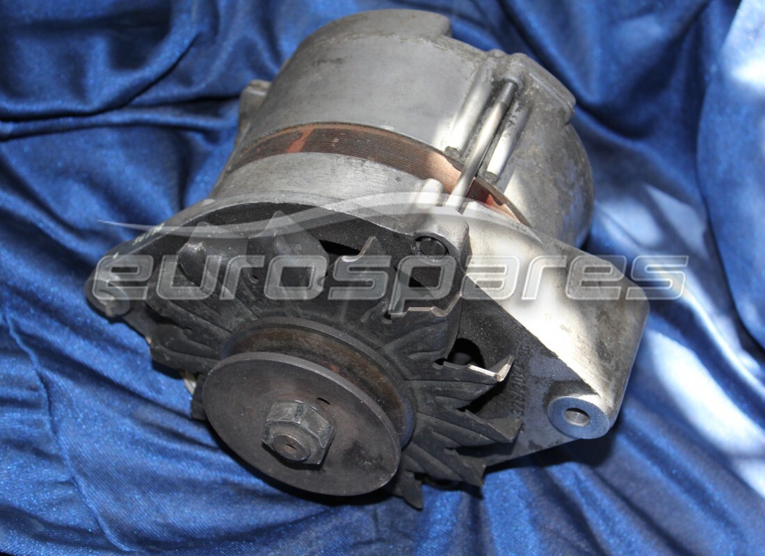 GEBRAUCHTER Maserati LICHTMASCHINE BOSCH KOMPLETT MIT LÜFTER. TEILENUMMER 1072ME65079 (1)