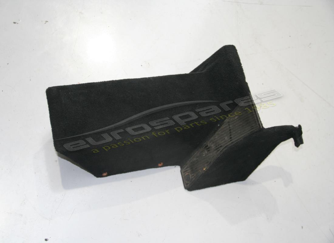 GEBRAUCHTE Ferrari FRONT-MITTELTUNNELKONSOLE-VERKLEIDUNG. TEILENUMMER 820996.. (1)