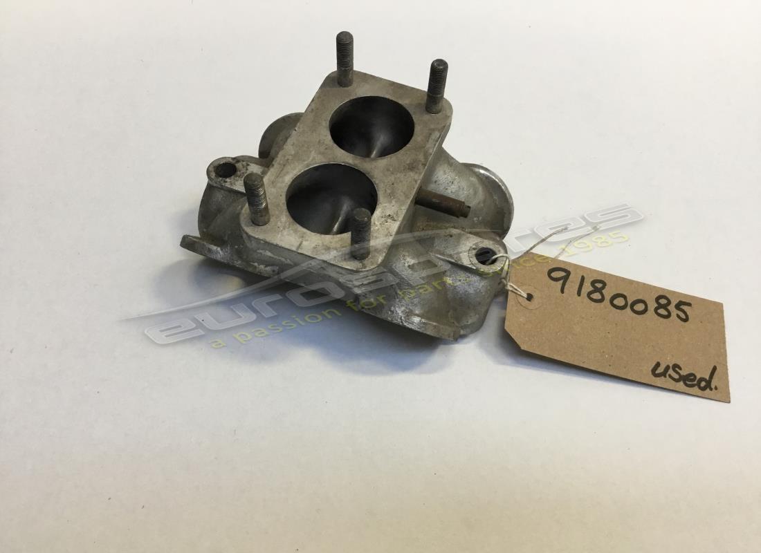 GEBRAUCHTER Ferrari EINLASSVERTEILER. TEILENUMMER 9180085 (1)
