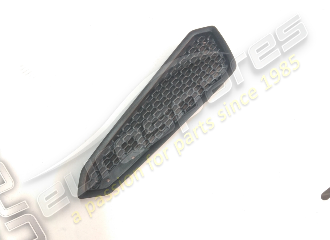 gebrauchter lamborghini lautsprechergitter. teilenummer 4t0868299 (1)