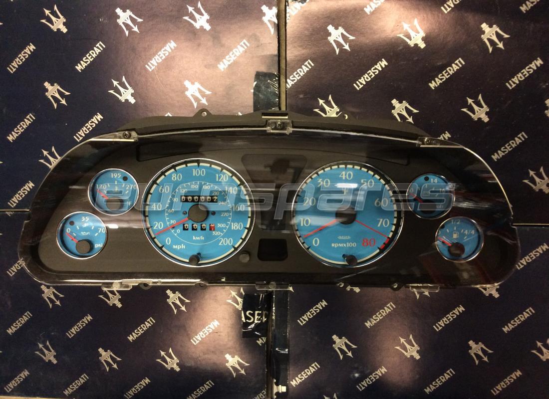 neu maserati komplettes instrumententafel, meilen. teilenummer 202858 (1)