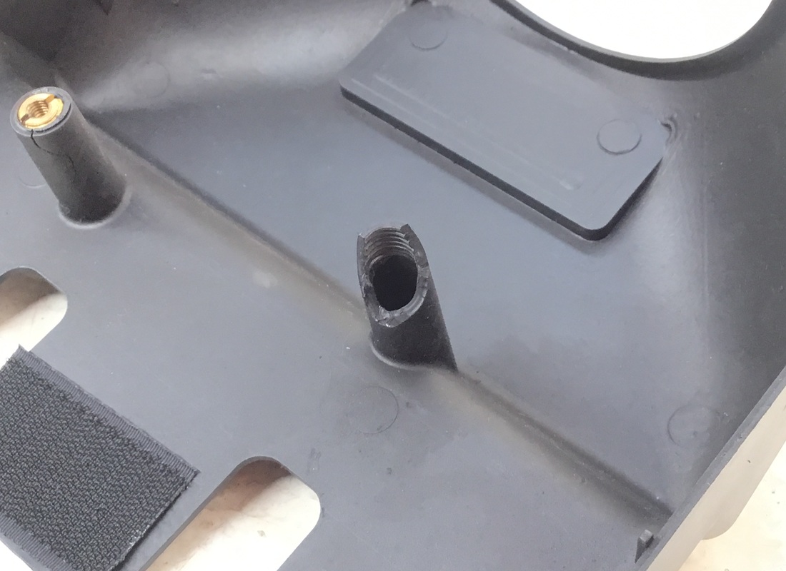 gebraucht ferrari obere abdeckung für lenkstange. teilenummer 65168000 (3)