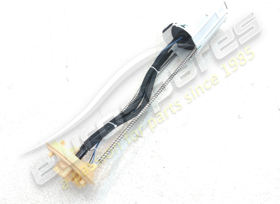 NEUE BOSCH RH KOMPLETTE KRAFTSTOFFPUMPE. TEILENUMMER 239811 (2) neue bosch rh komplette kraftstoffpumpe. teilenummer 239811 (2)