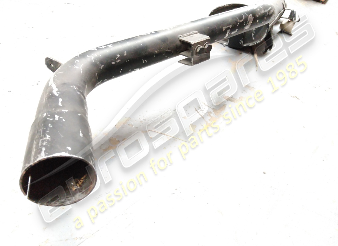 neues maserati hinteres rohr. teilenummer 329062109 (5)
