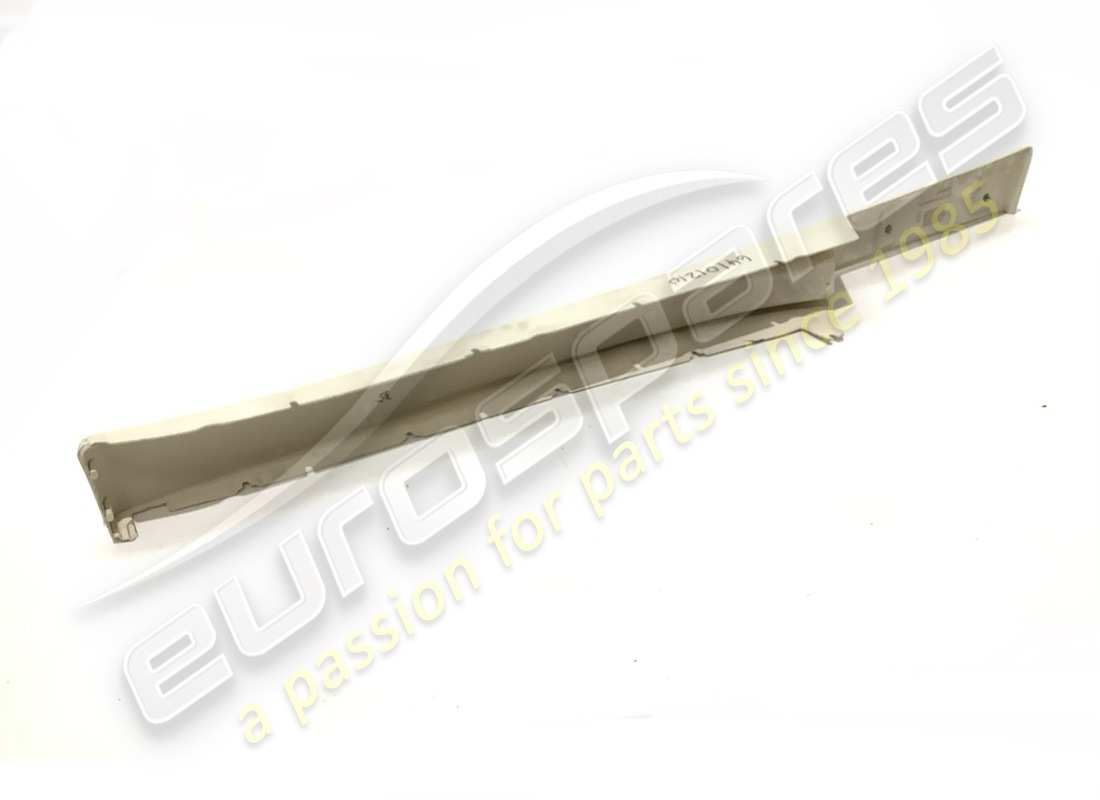 neue ferrari-abdeckung für linken seitlichen träger. teilenummer 64101210 (2)