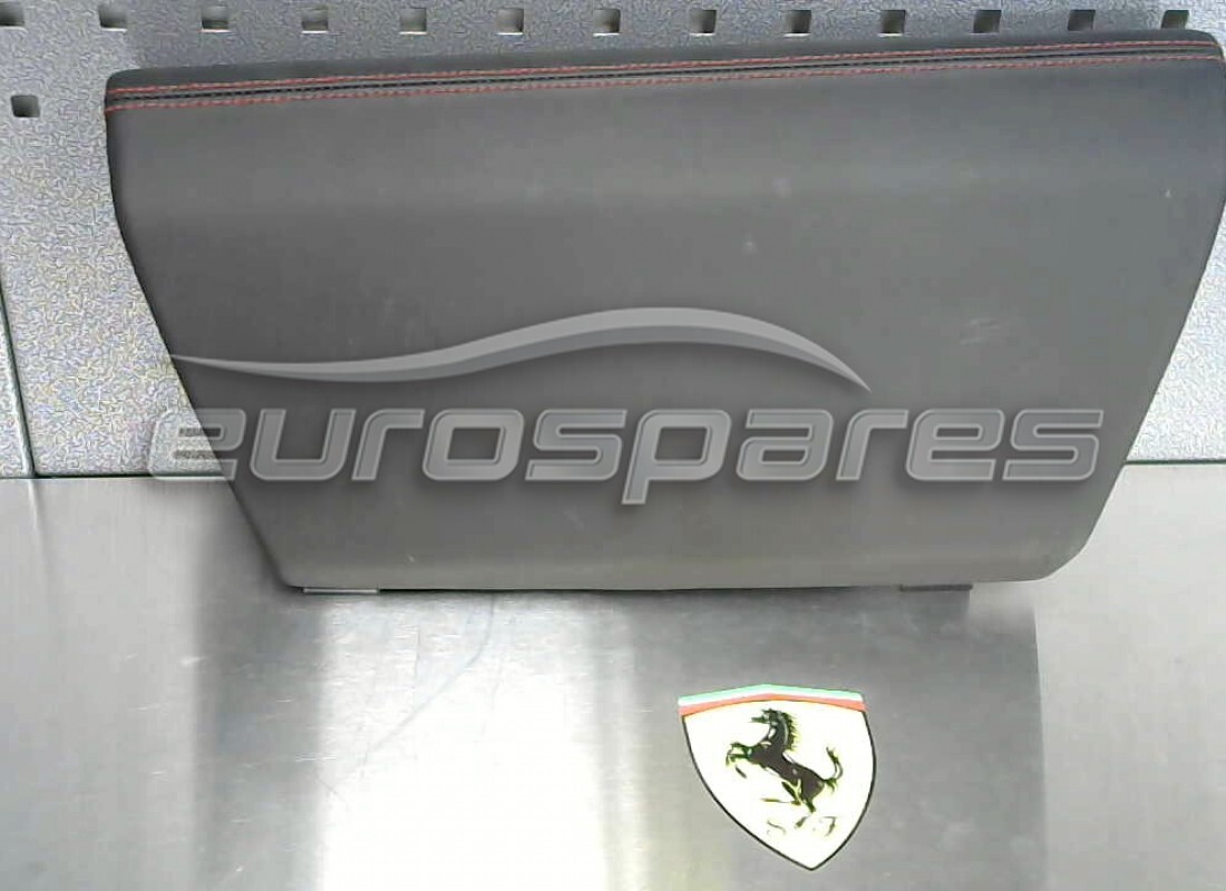 GEBRAUCHTE Ferrari BESCHNITTENE TÜR. TEILENUMMER 82875600 (1)