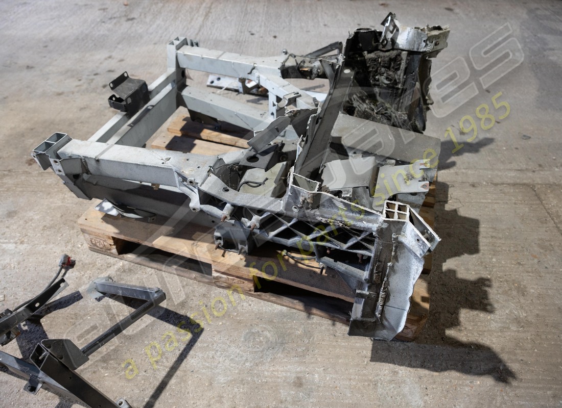 gebrauchter vorderrahmen lamborghini. teilenummer 400805011f (6)