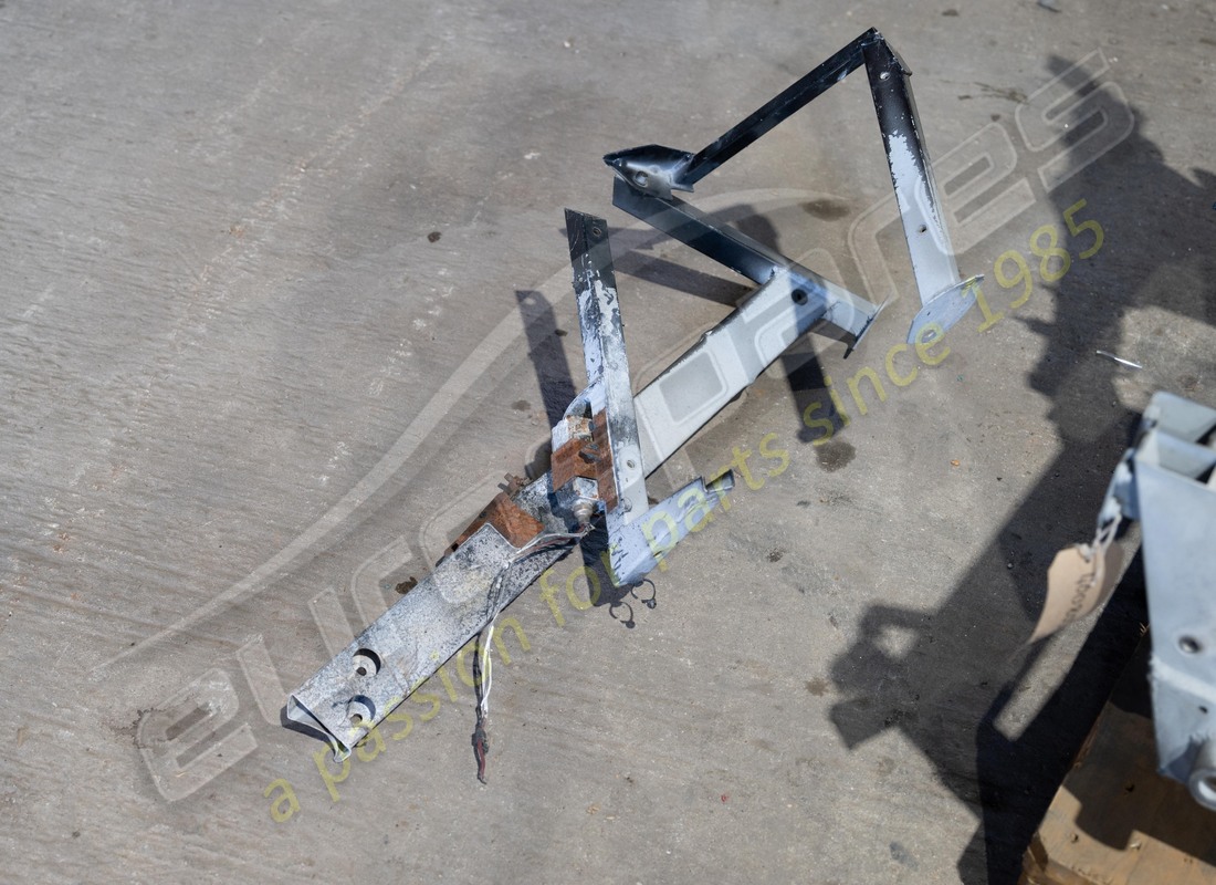 gebrauchter vorderrahmen lamborghini. teilenummer 400805011f (8)