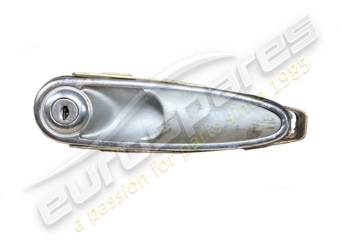 used ferrari rh outer door handle assembly. part number 60633300 (1)