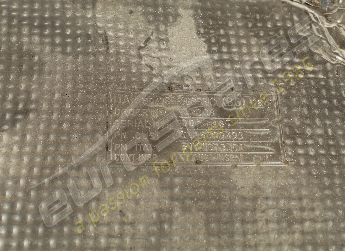 GEBRAUCHTE HITZESCHUTZFOLIE LAMBORGHINI. TEILENUMMER 07M911295 (4) gebrauchte hitzeschutzfolie lamborghini. teilenummer 07m911295 (4)