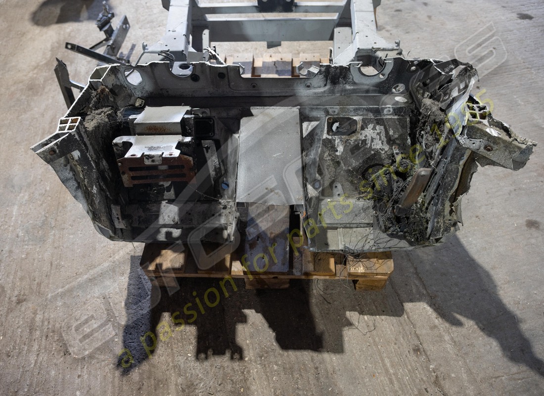 gebrauchter vorderrahmen lamborghini. teilenummer 400805011f (9)