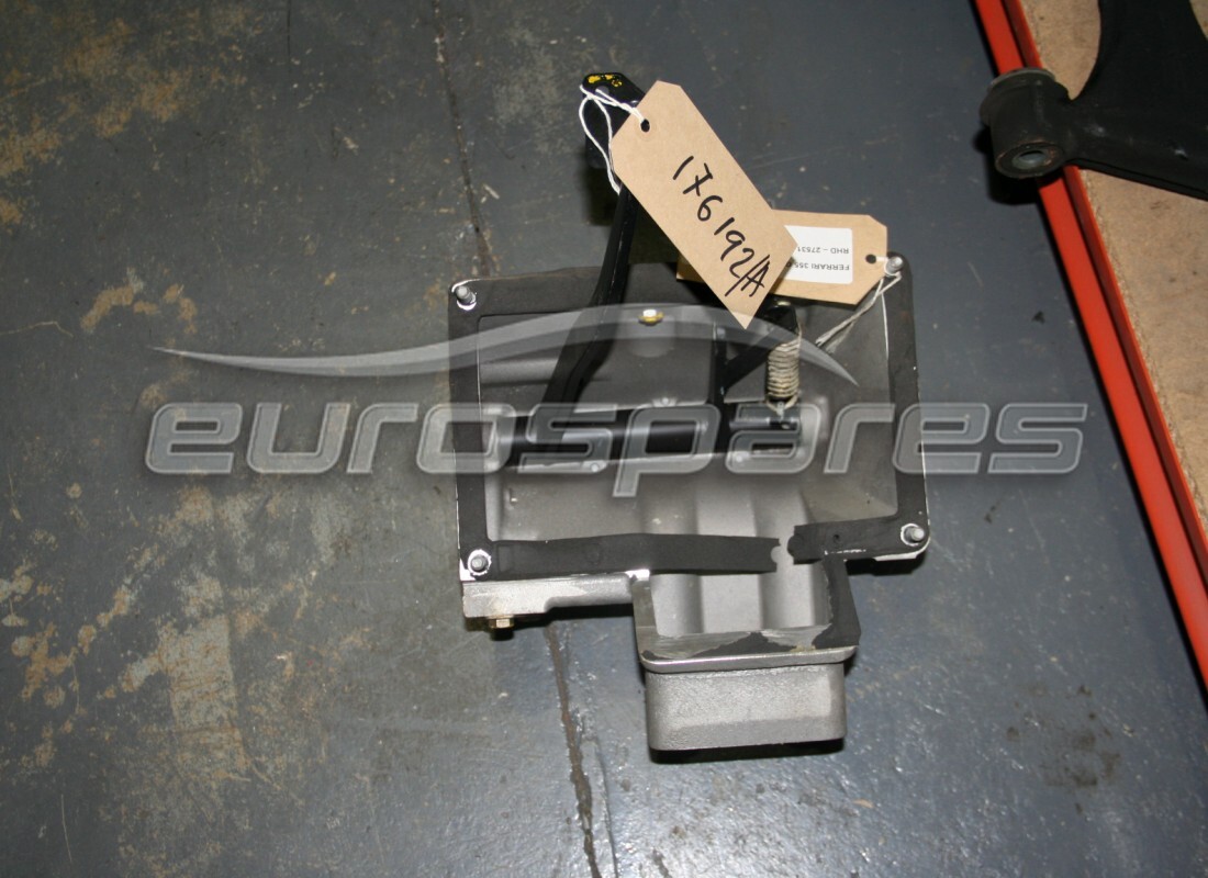 GEBRAUCHT Ferrari RHD F1 PEDALBOX KOMPLETT. TEILENUMMER 176192A (1)