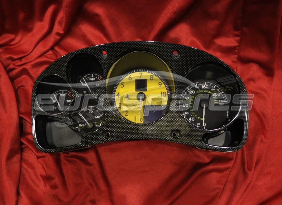 GEBRAUCHT Ferrari KOMPLETTES INSTRUMENTENBRETT. TEILENUMMER 186383 (1)