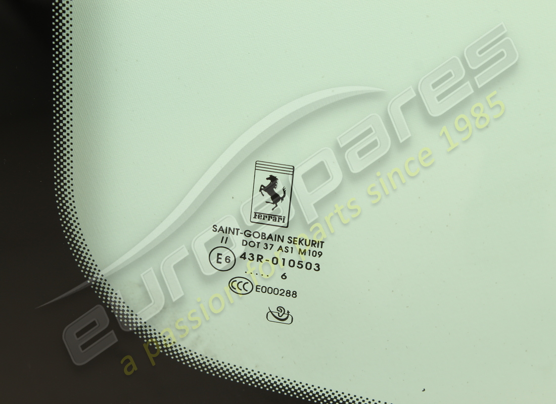 neue ferrari windschutzscheibe f12 tdf. teilenummer 87095400 (2)