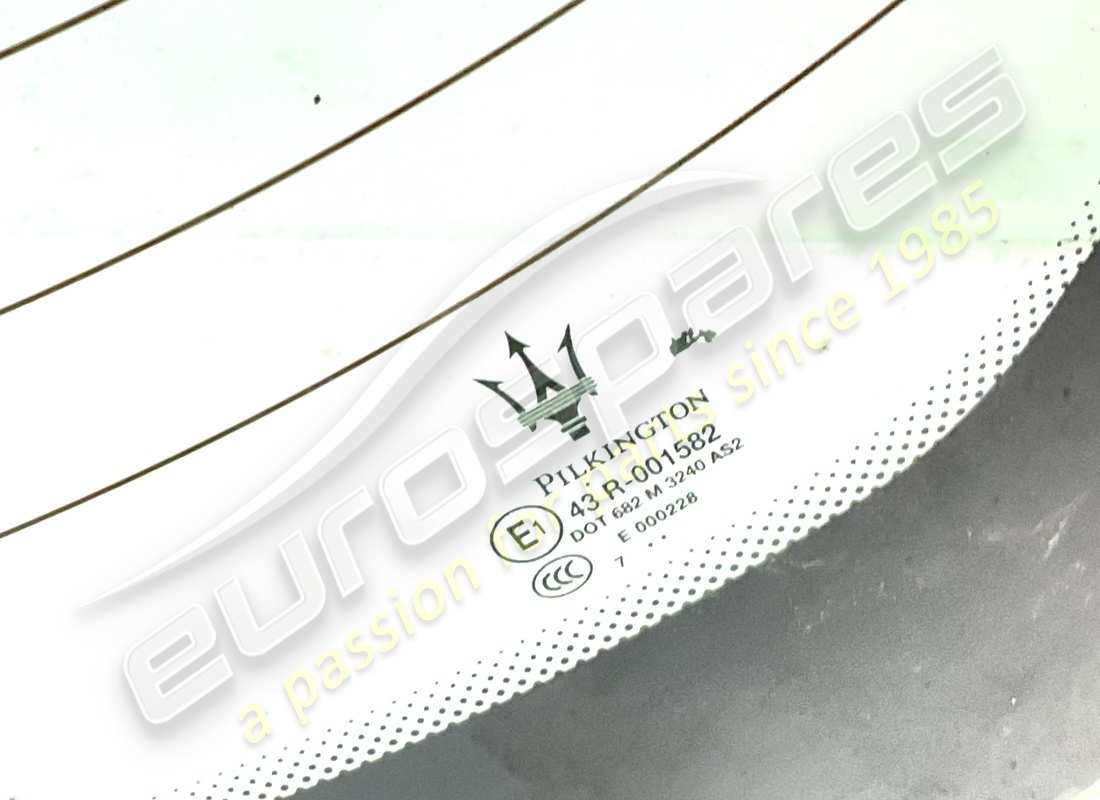 gebrauchte maserati heckfensterglas. teilenummer 68881600 (2)