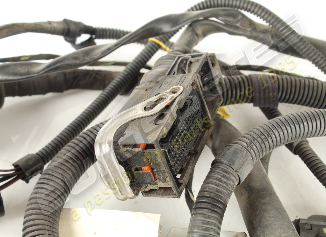 VERWENDETE FERRARI VERBINDUNGSKABEL FÜR LH EN. TEILENUMMER 200842 (3) verwendete ferrari verbindungskabel für lh en. teilenummer 200842 (3)