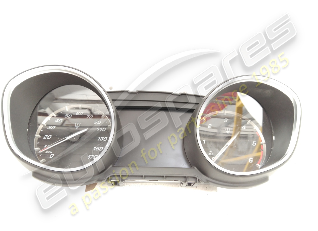 gebrauchte maserati instrumententafel. teilenummer 670106461 (1)