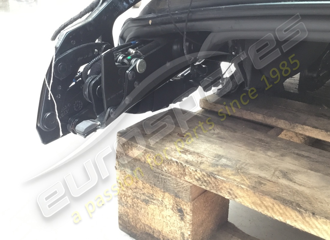 gebrauchte ferrari dachmontage. teilenummer 82956701 (5)