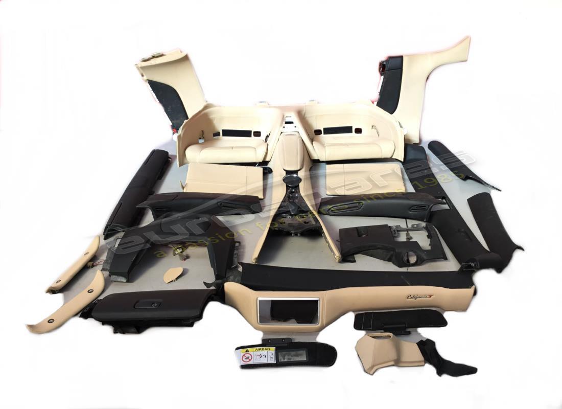 GEBRAUCHTE Ferrari LHD-INNENEINHEIT . TEILENUMMER 864489000 (1)