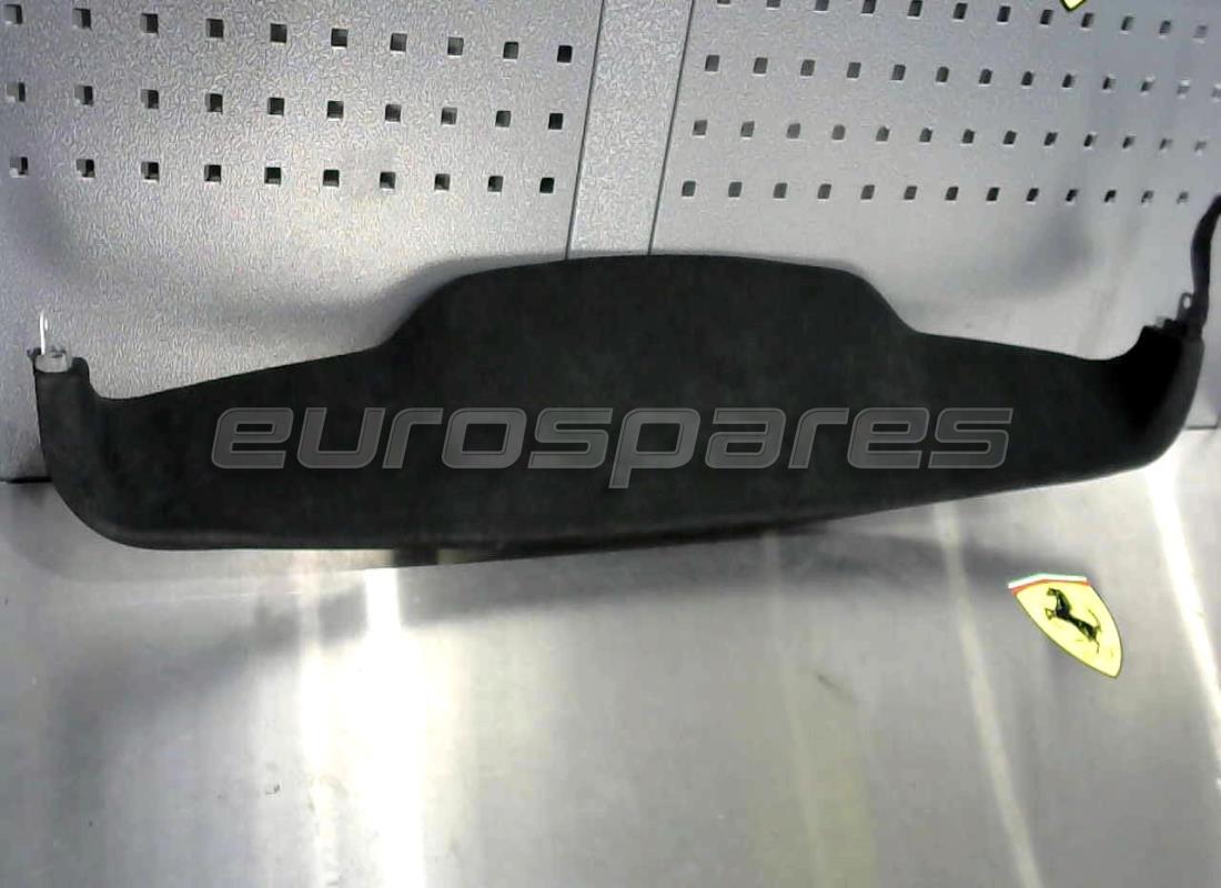GEBRAUCHTE Ferrari HECKKLAPPE-VERKLEIDUNG OBEN. TEILENUMMER 82849000 (1)