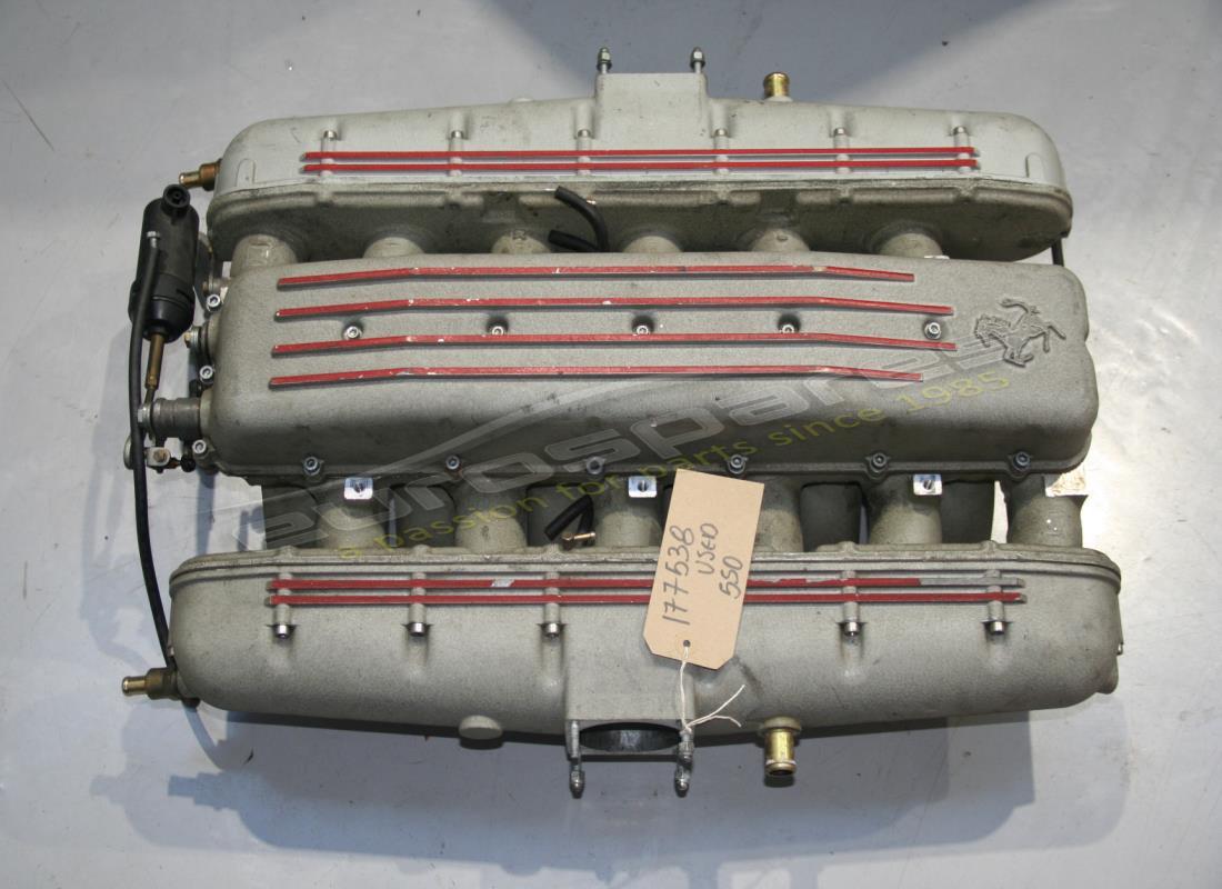 GEBRAUCHTER Ferrari EINLASSVERTEILER. TEILENUMMER 177538 (1)
