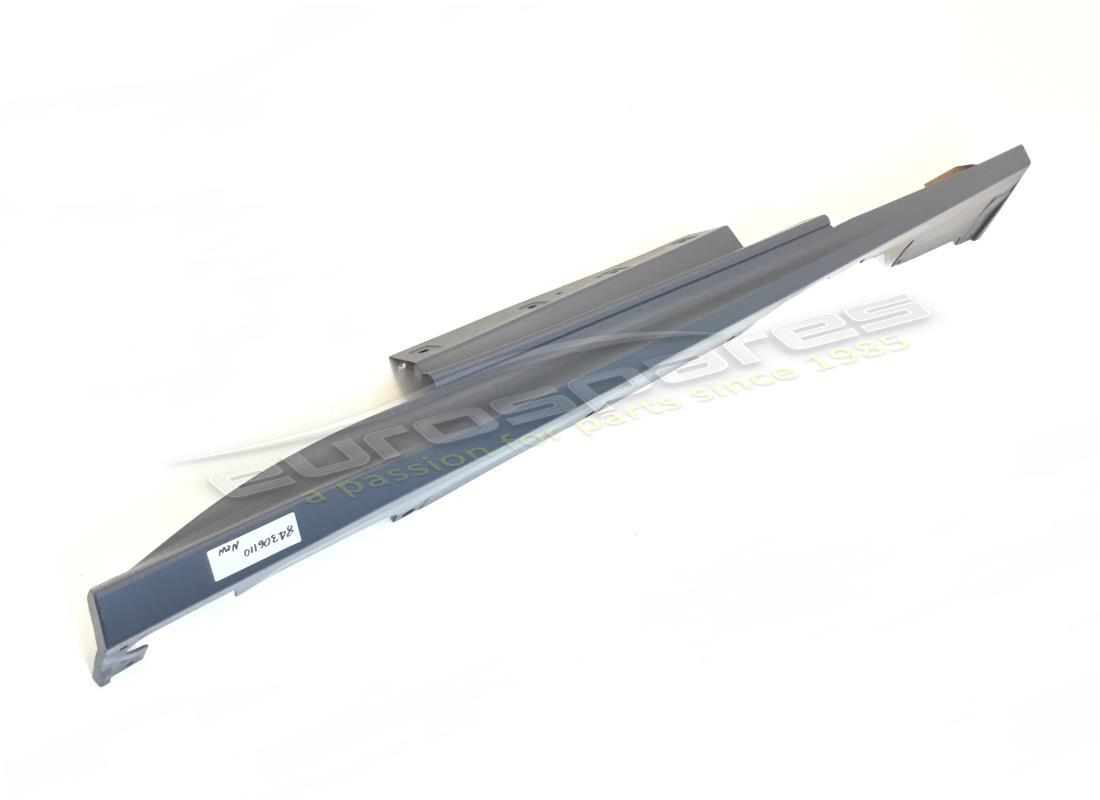 neue ferrari rechte äußere schwellerabdeckung. teilenummer 84306110 (1)