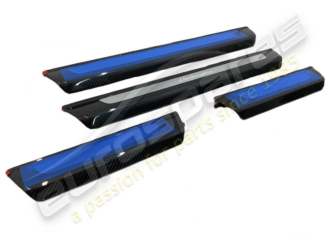 neues lamborghini kit kickplate urus cfk-hinterlicht. teilenummer 4ml069641b (2)