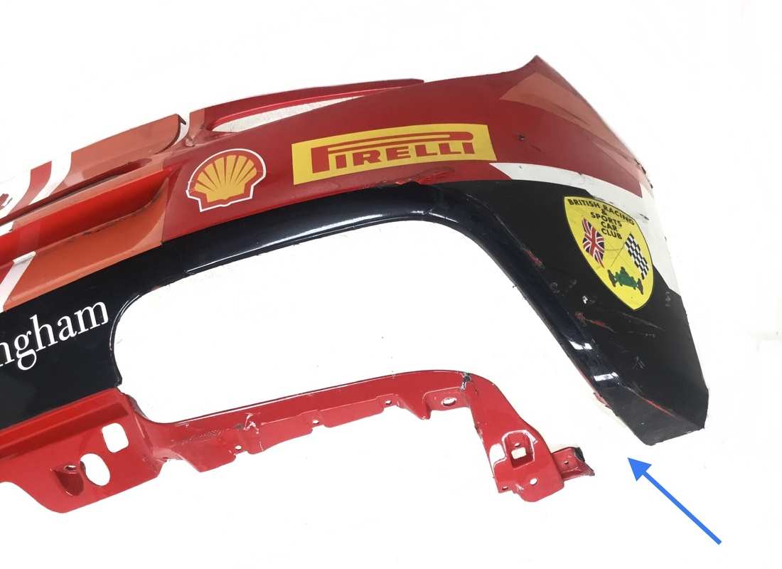 beschädigter ferrari hinterer stoßfänger. teilenummer 88582400 (2)