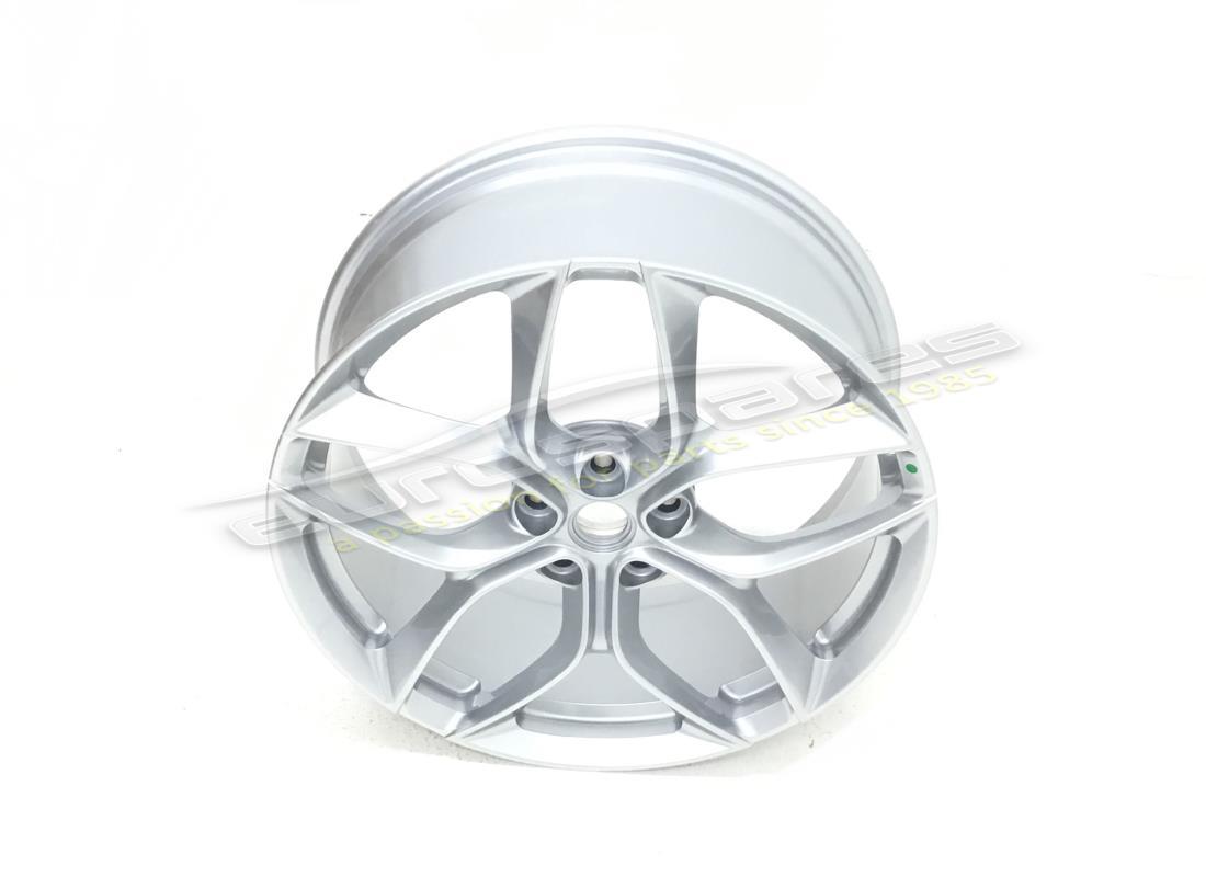 neues ferrari hinterrad. teilenummer 327800 (1)
