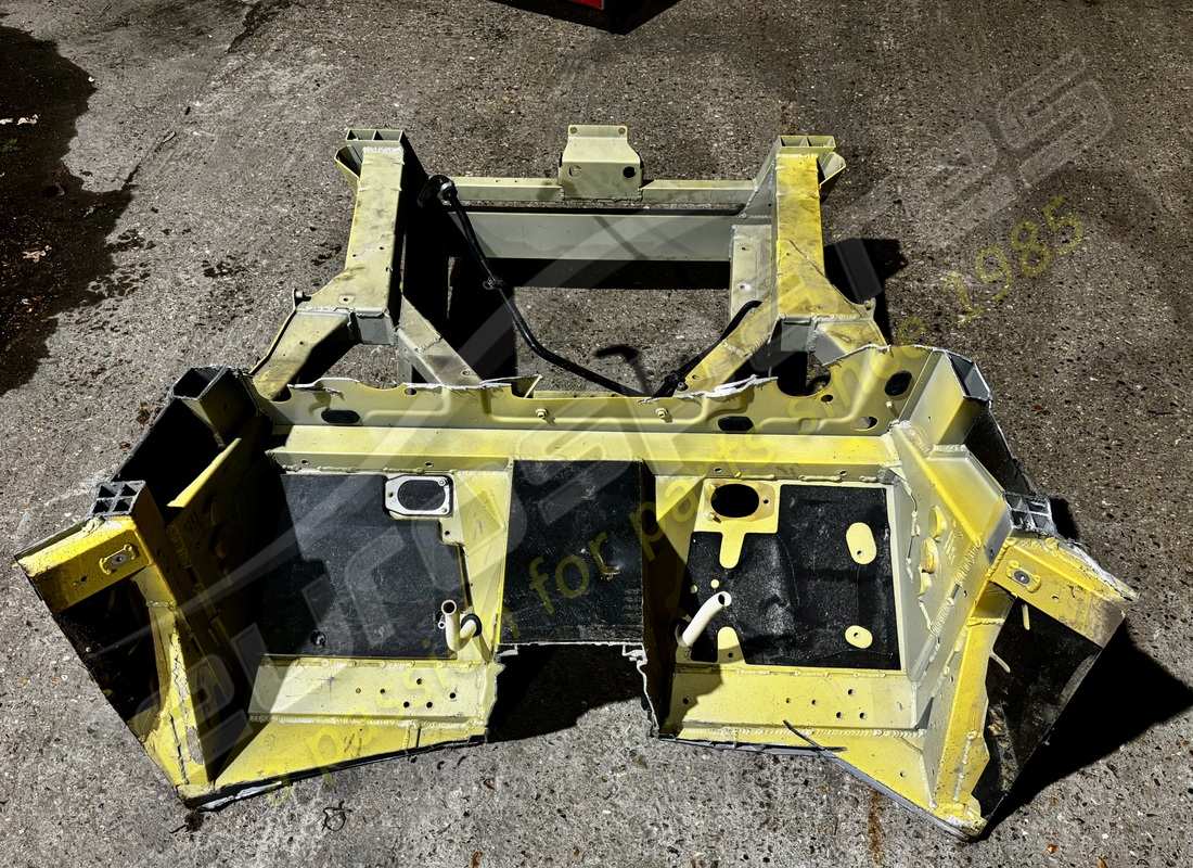 gebraucht lamborghini vorderes fahrgestellteil. teilenummer 400805011g (1)