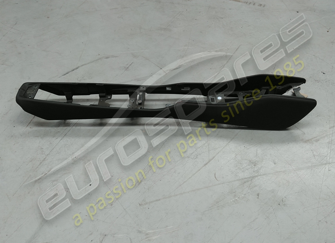 BESCHÄDIGT Ferrari CORPO MOBILETTO-BASIS KOMPLETT. TEILENUMMER 873703 (1)
