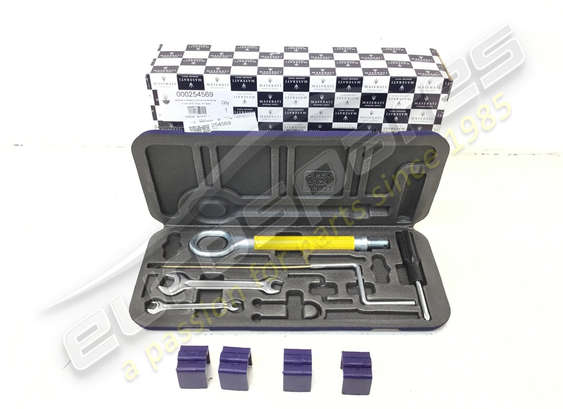 neues maserati werkzeugkit m1. teilenummer 254569 (2)