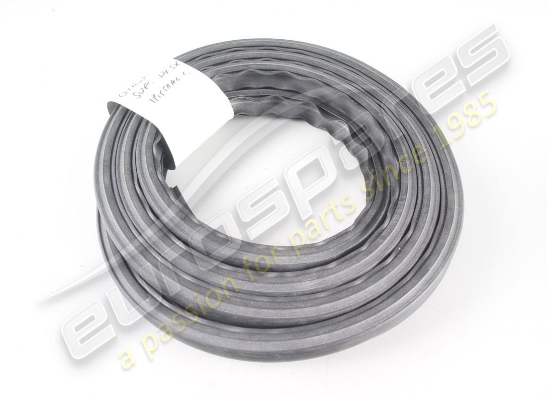 NEUE MASERATI OBERRAHMENDICHTUNG. TEILENUMMER 15318170 (1) neue maserati oberrahmendichtung. teilenummer 15318170 (1)