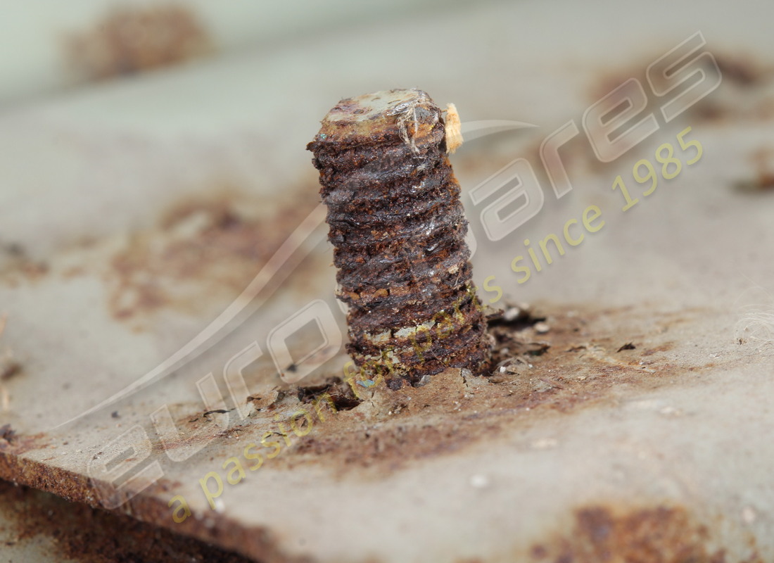 gebrauchter ferrari hinterer stoßstange. teilenummer 40018004 (7)