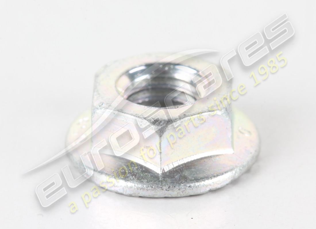 neue maserati mutter. teilenummer 13832211 (1)