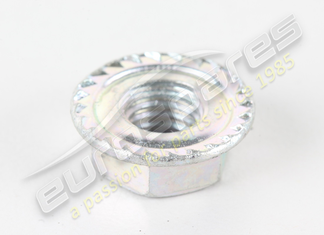 neue maserati mutter. teilenummer 13832211 (2)